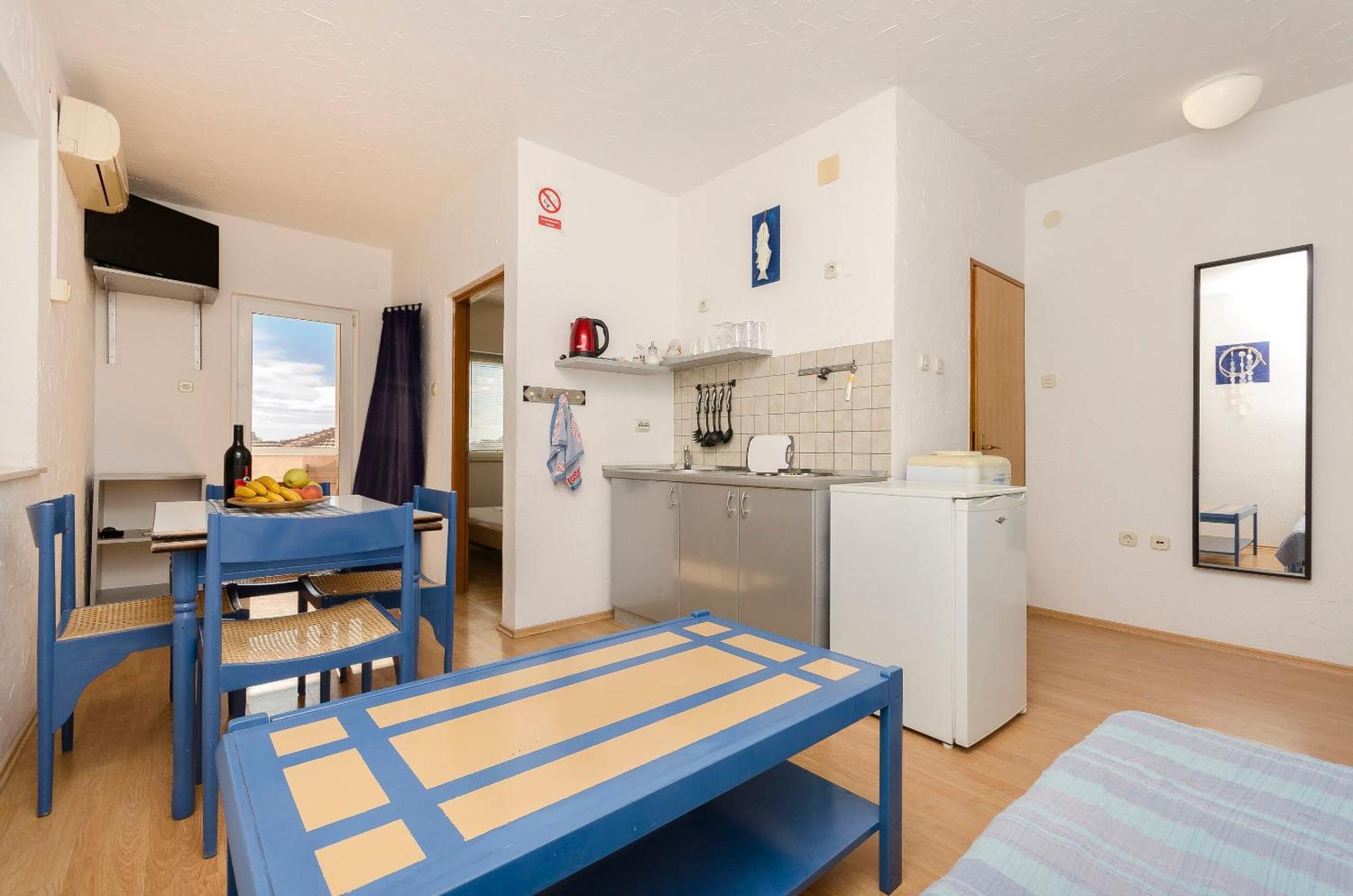 Apartments And Rooms Mladen Водице Экстерьер фото