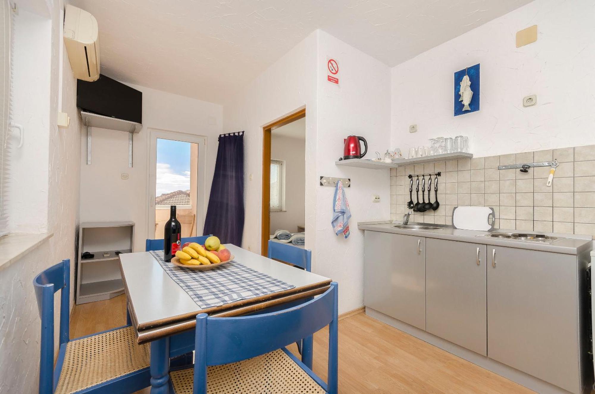 Apartments And Rooms Mladen Водице Экстерьер фото