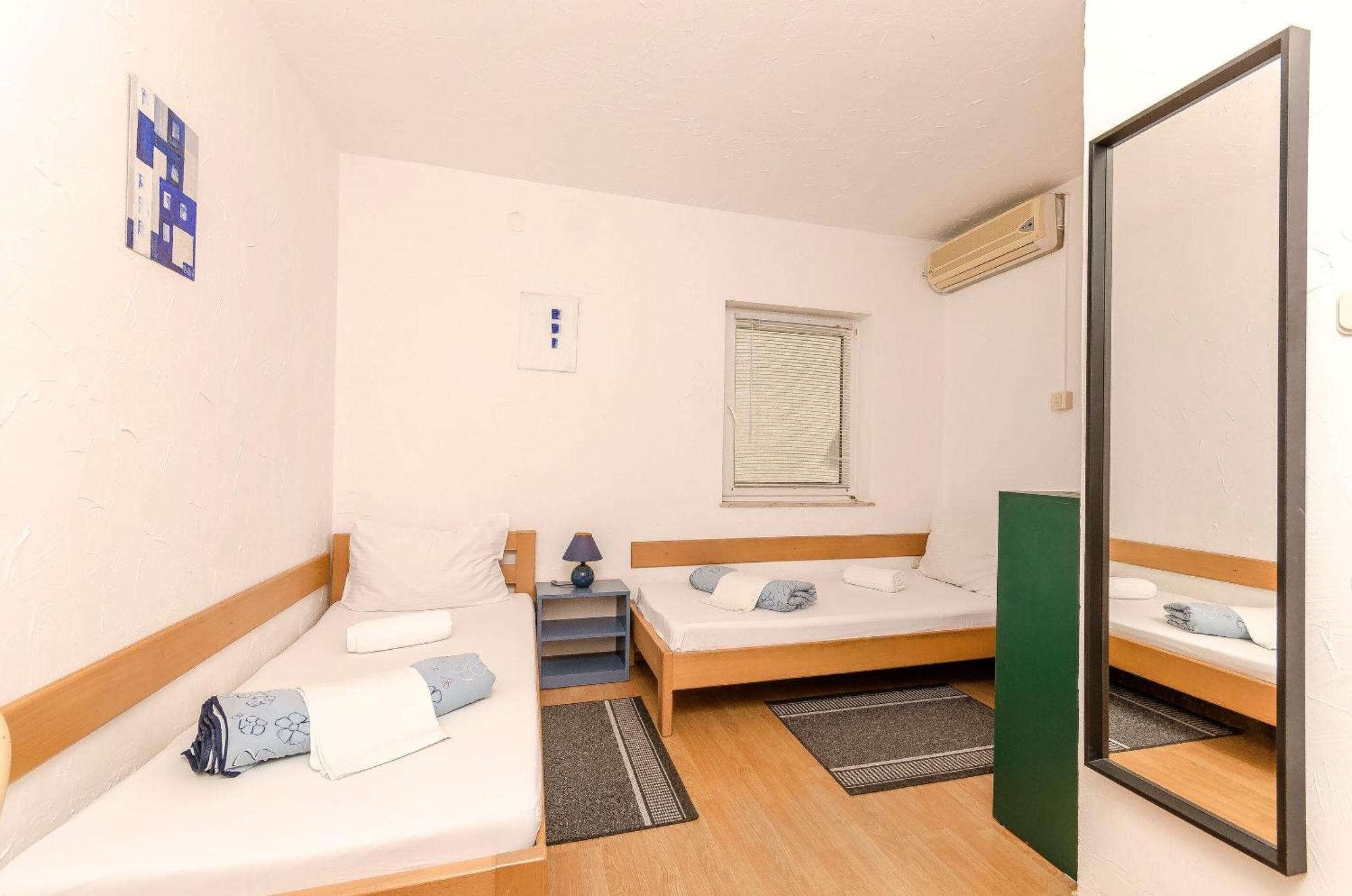 Apartments And Rooms Mladen Водице Экстерьер фото